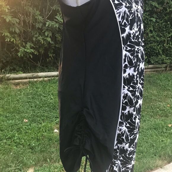 NEW Fashion to Figure Bathing Suit - Picture 4 of 6